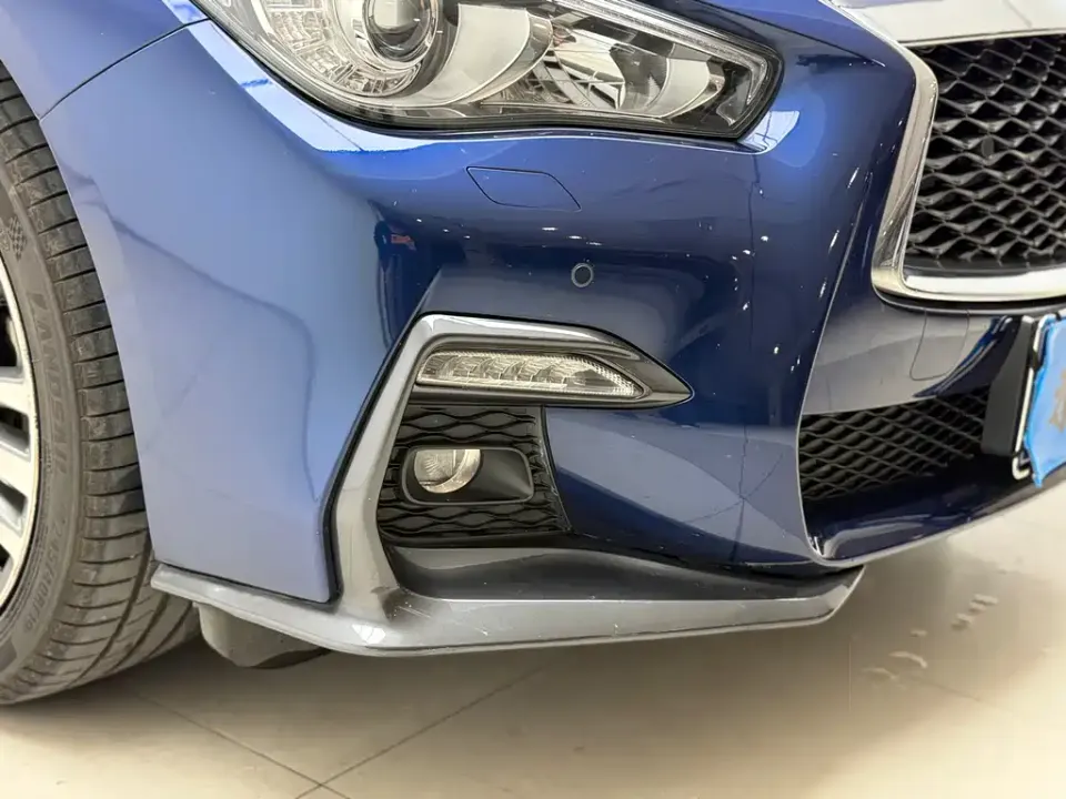 Infiniti Q50L