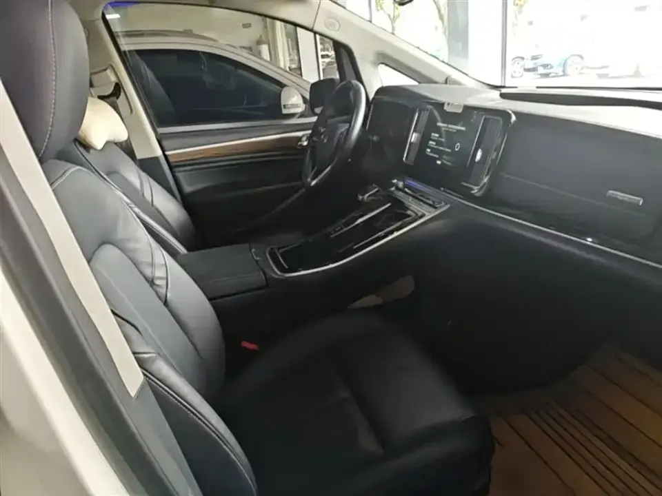 GAC Trumpchi M8