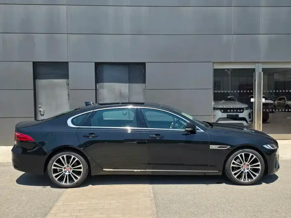 Jaguar XFL