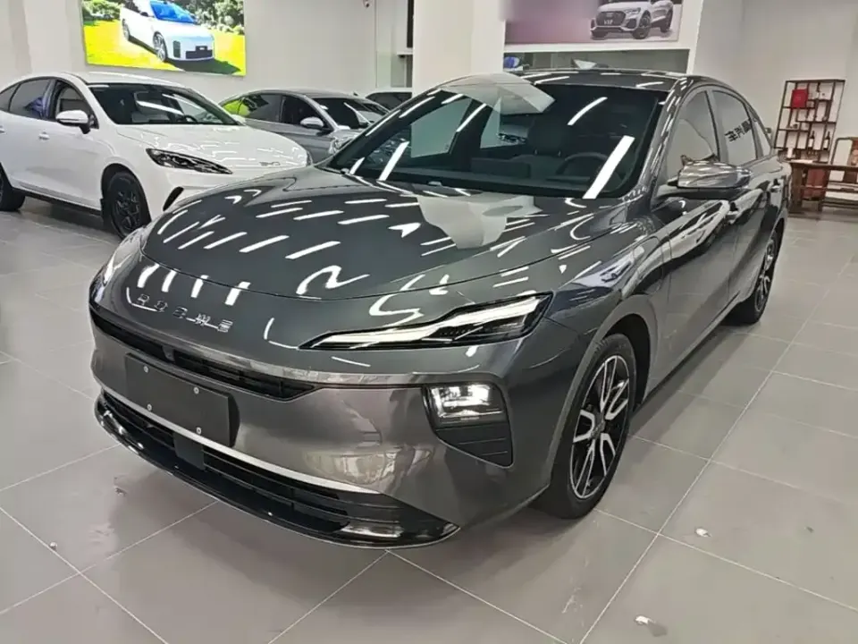 Roewe D6