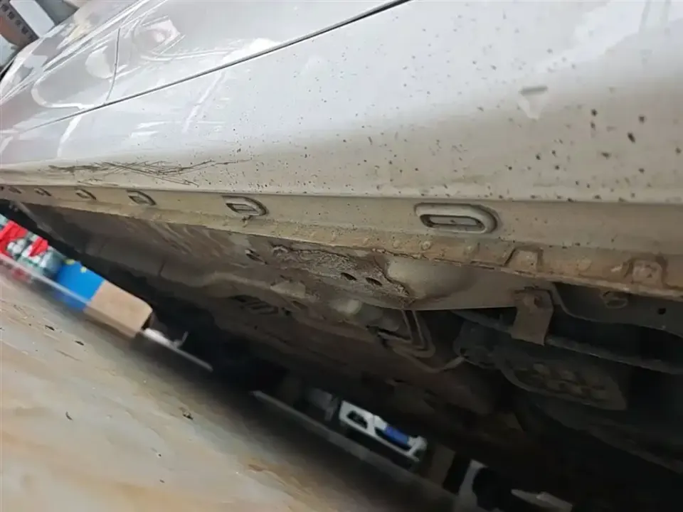 Roewe i5