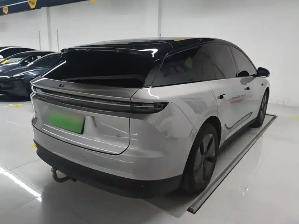 Li Li i6