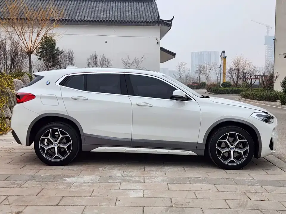 BMW X2 (Import)