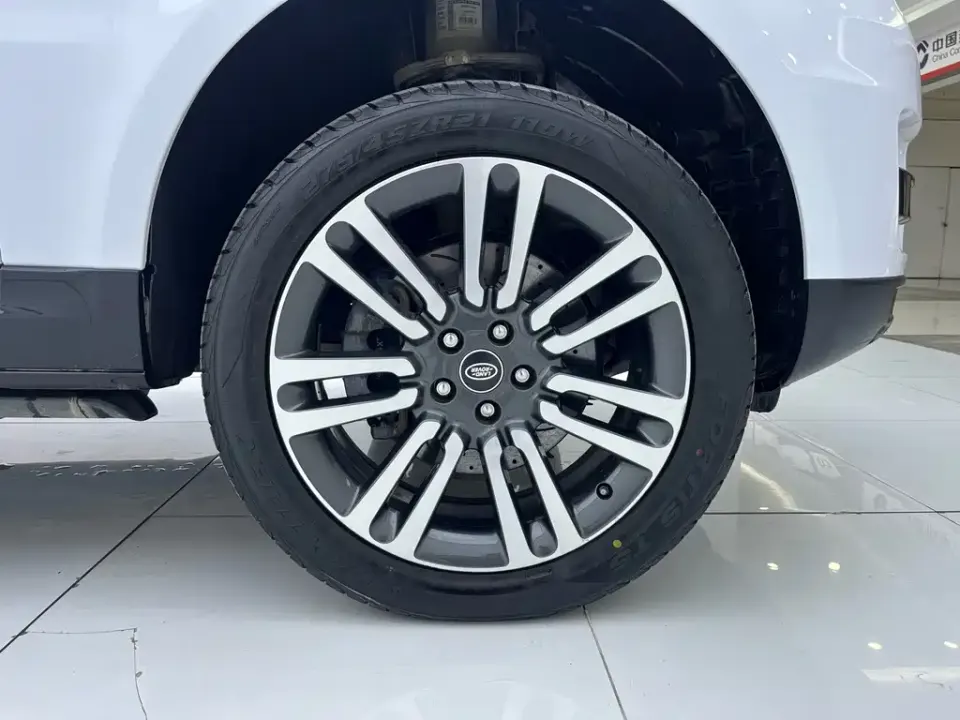 Land Rover Sport