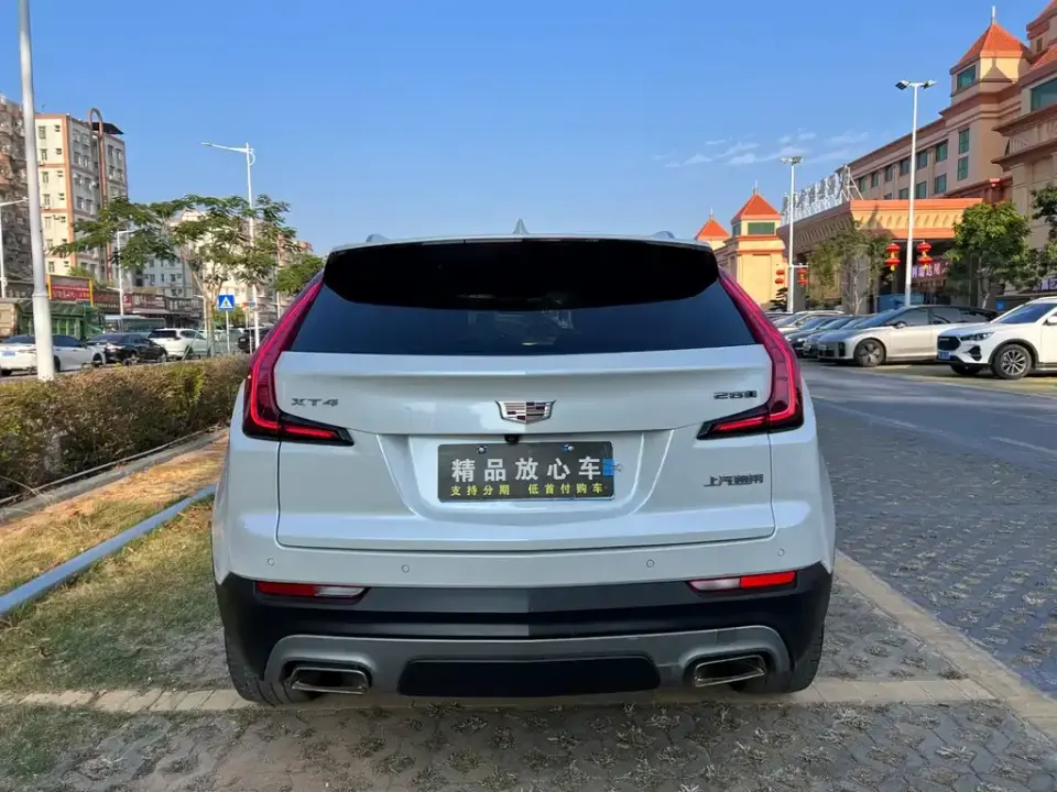 Cadillac XT4
