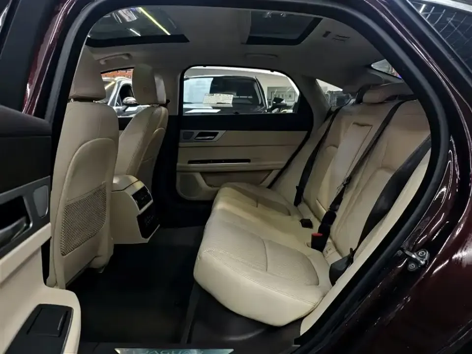 Jaguar XFL