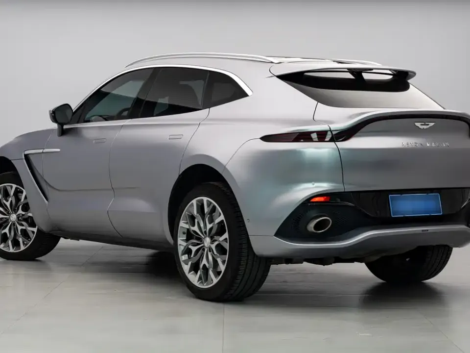 Aston Martin DBX