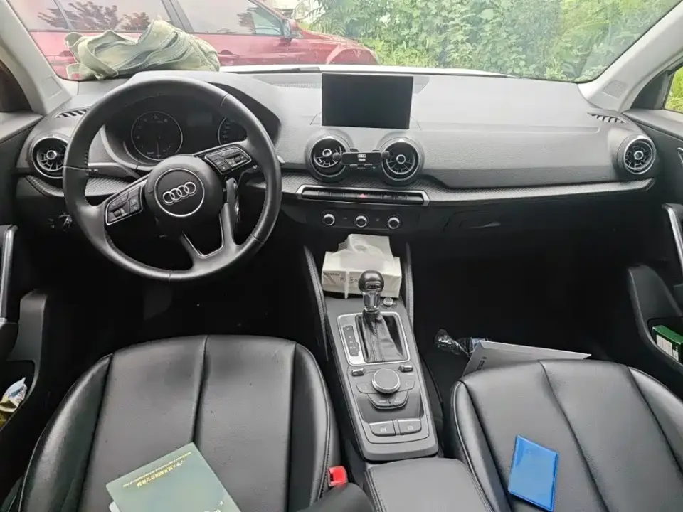 Audi Q2L