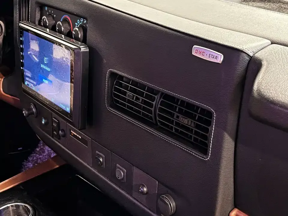 GMC Savana