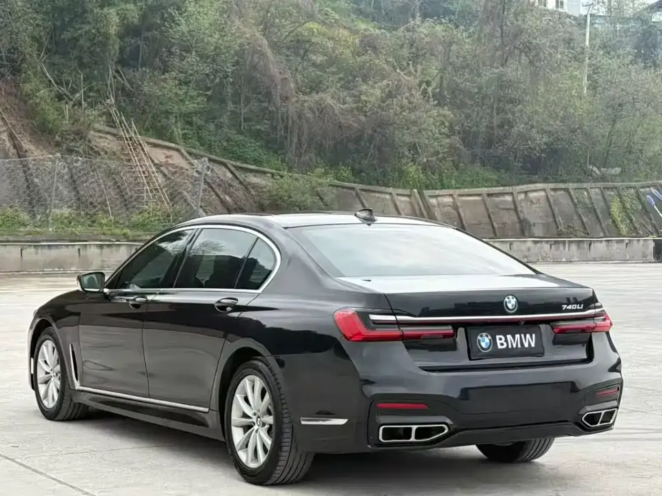 BMW 7-Series