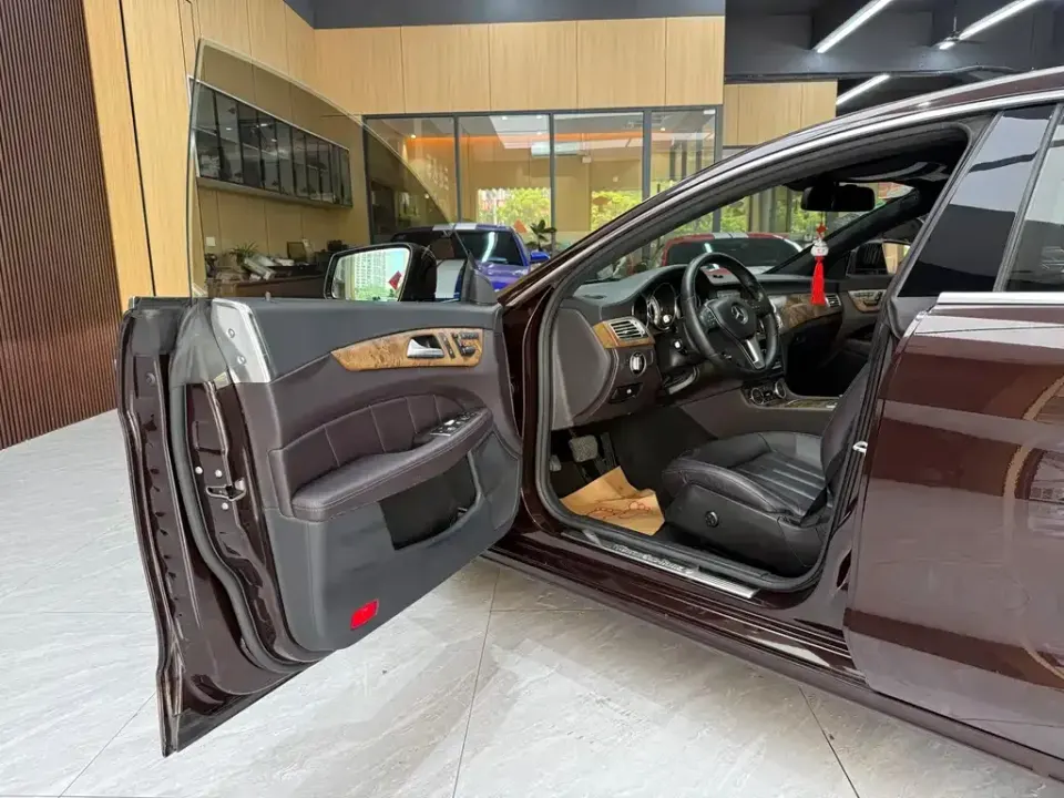 Mercedes-Benz CLS