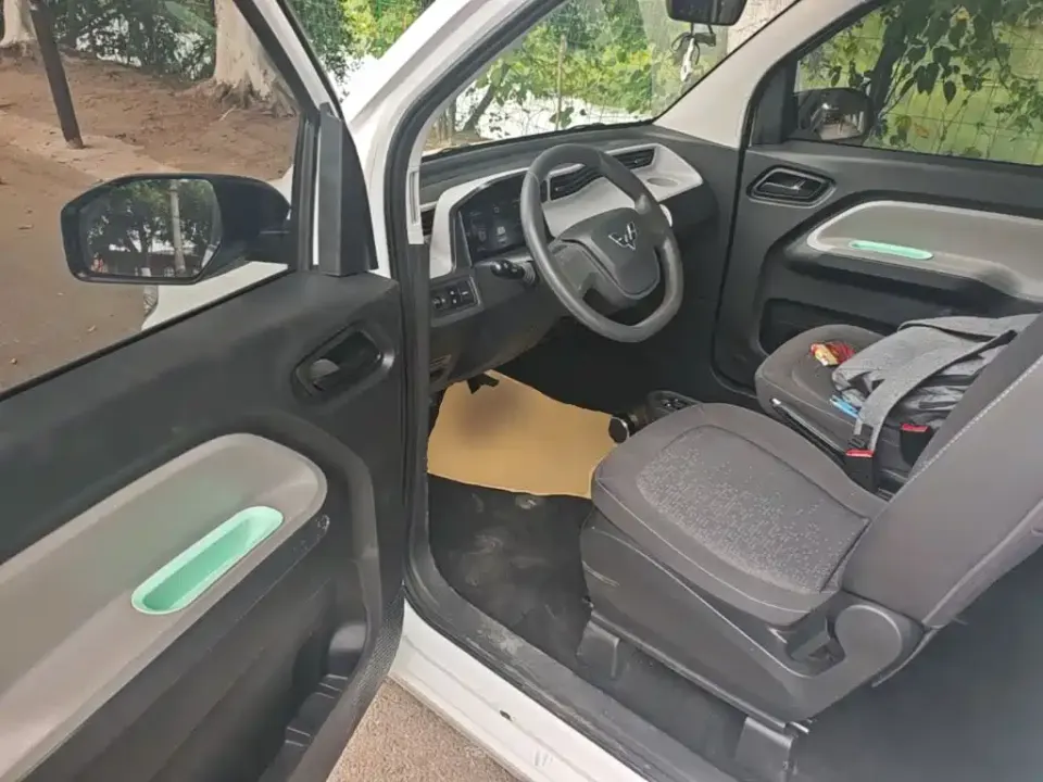 Wuling MINIEV