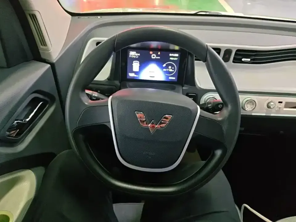 Wuling MINIEV