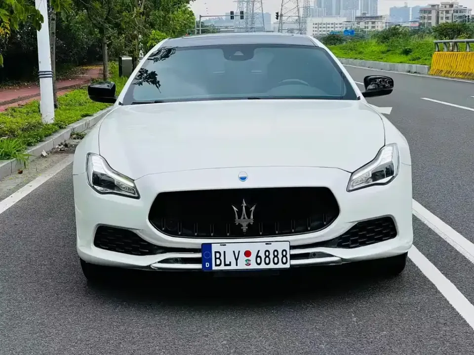 Maserati Quattroporte