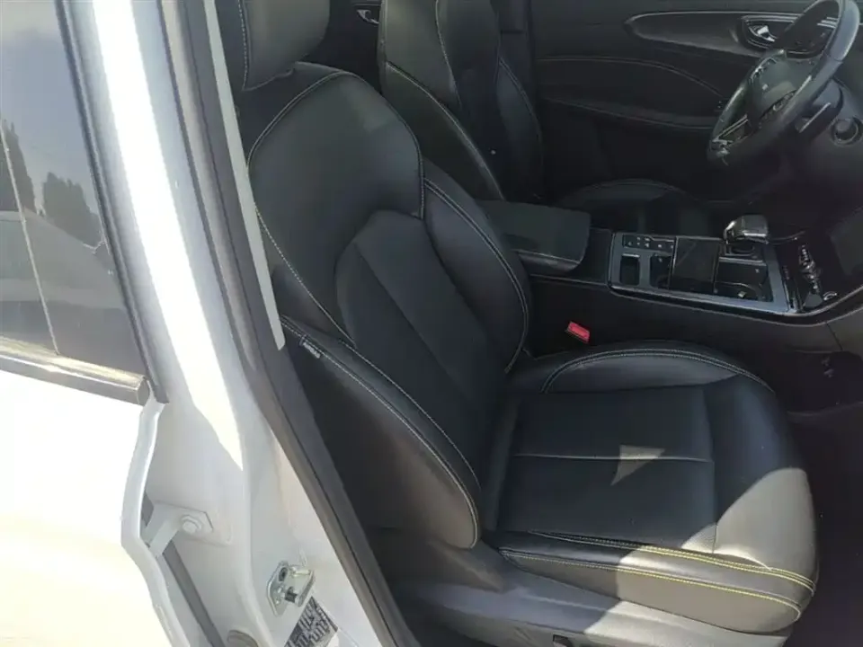 Roewe RX5 New Energy
