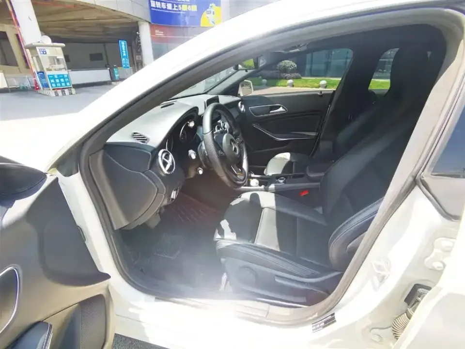 Mercedes-Benz CLA (Import)