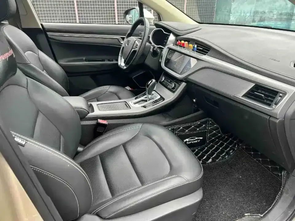 Geely Emgrand GS