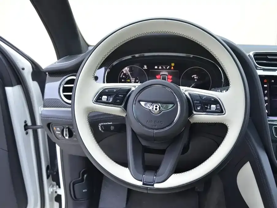 Bentley Bentayga PHEV