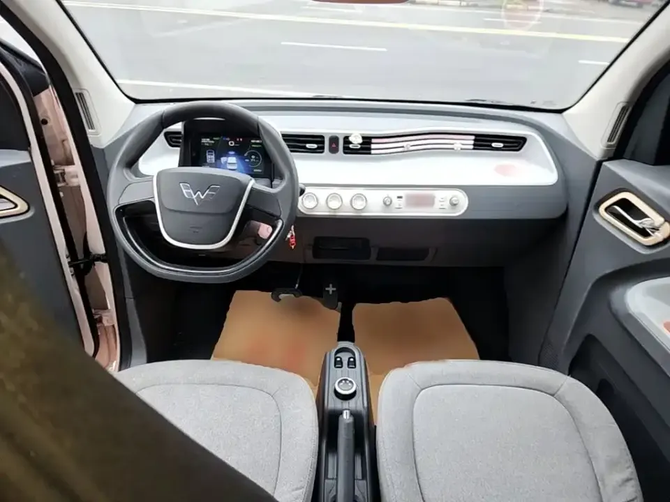 Wuling MINIEV