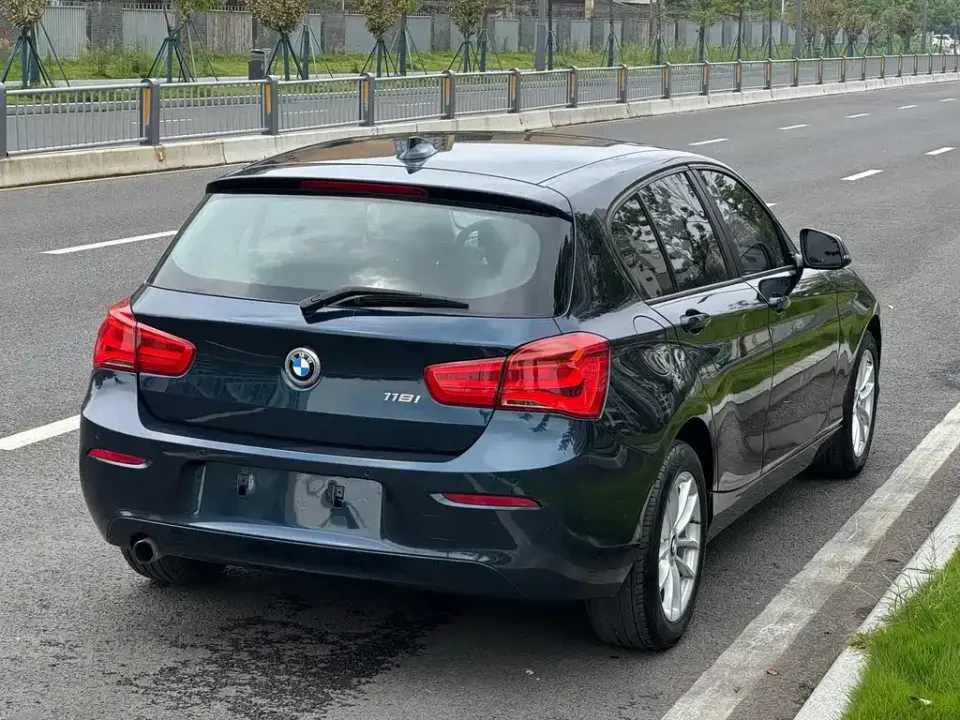 BMW 1 Series (Import)