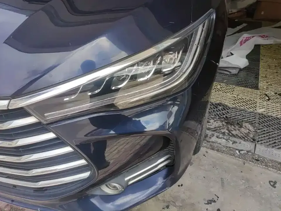 BYD MAX