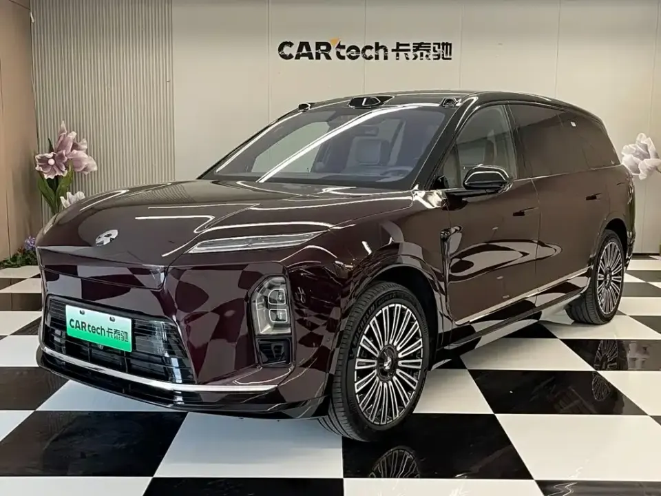 Nio ES8