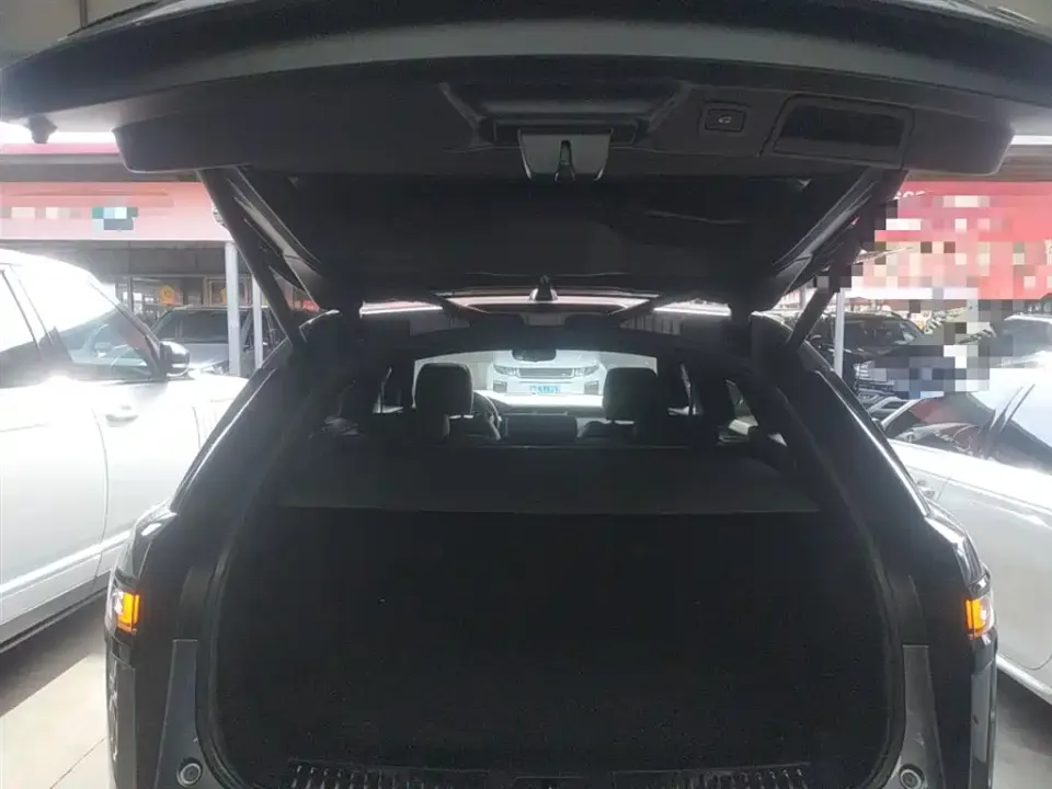 Land Rover Velar