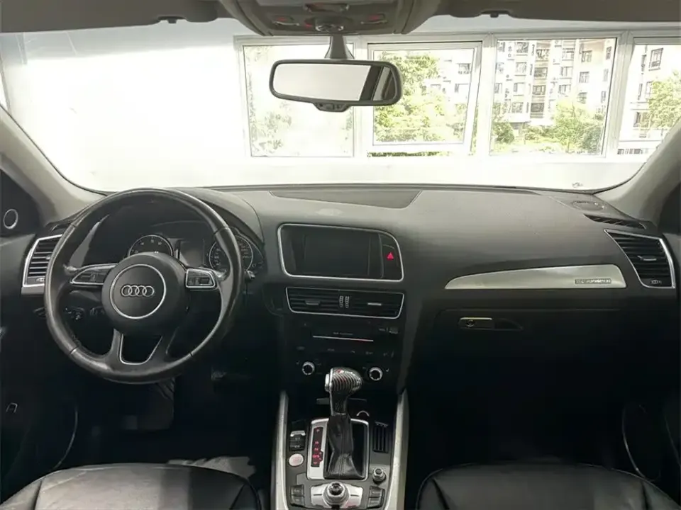 Audi Q5 (Import)