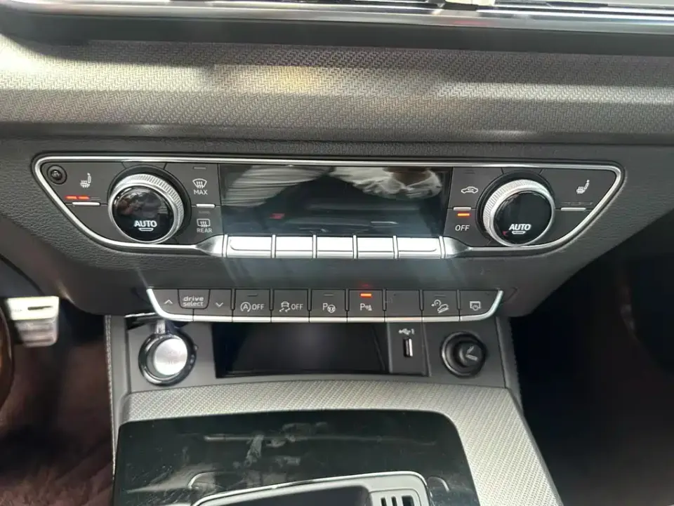 Audi Q5L Sportback