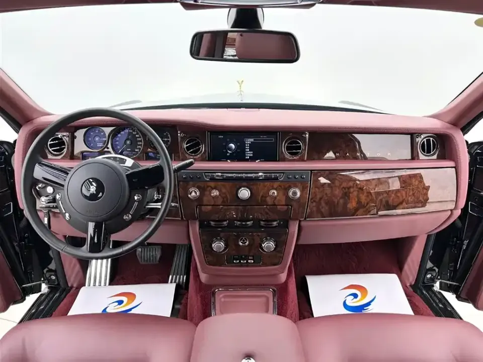 Rolls-Royce Phantom