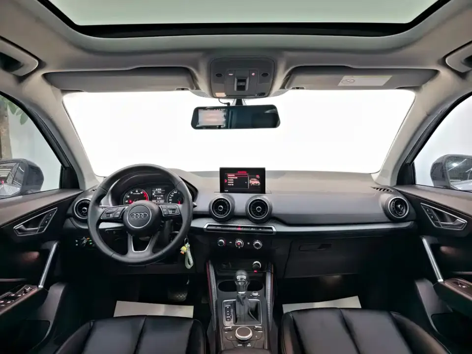 Audi Q2L