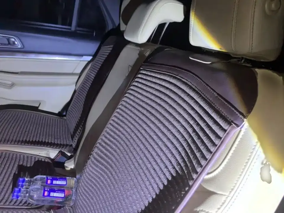 Ford Explorer (Import)