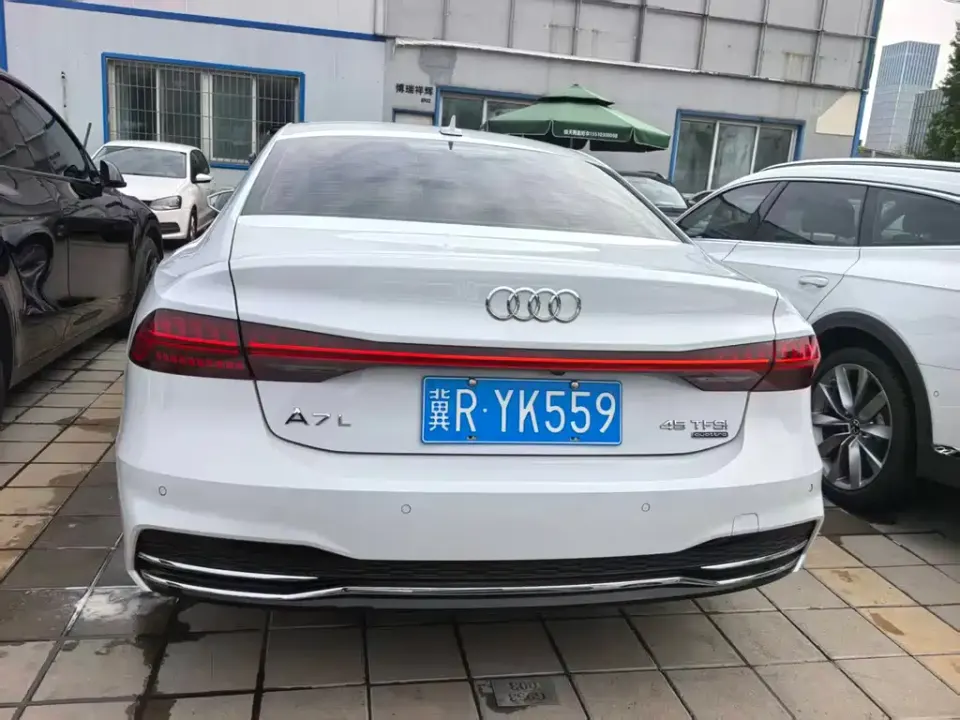 Audi A7L