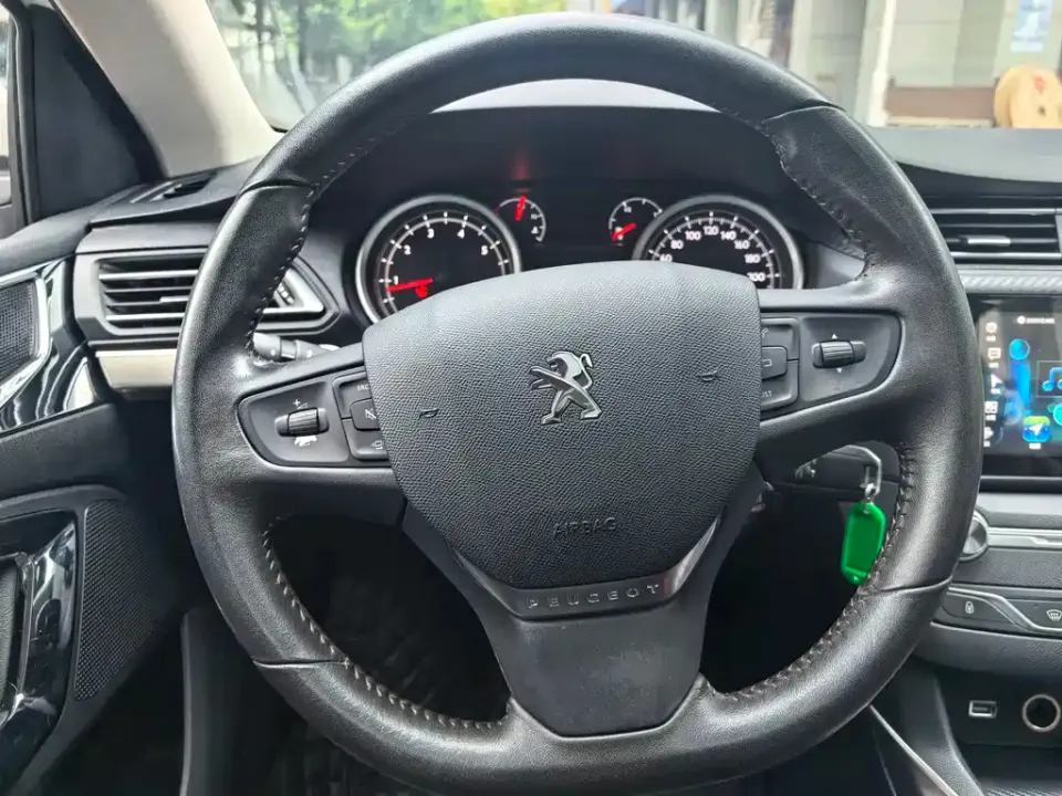 Peugeot 408