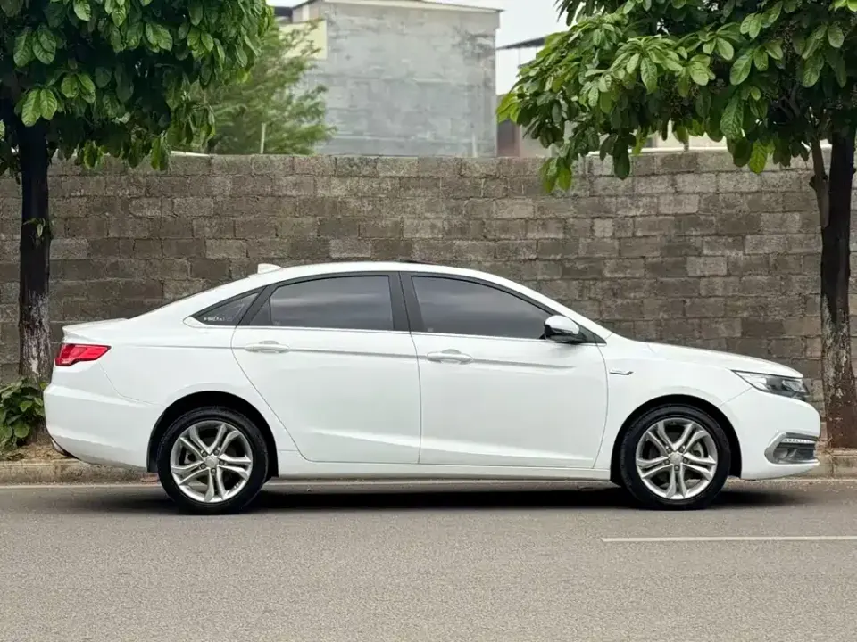 Geely Emgrand GL