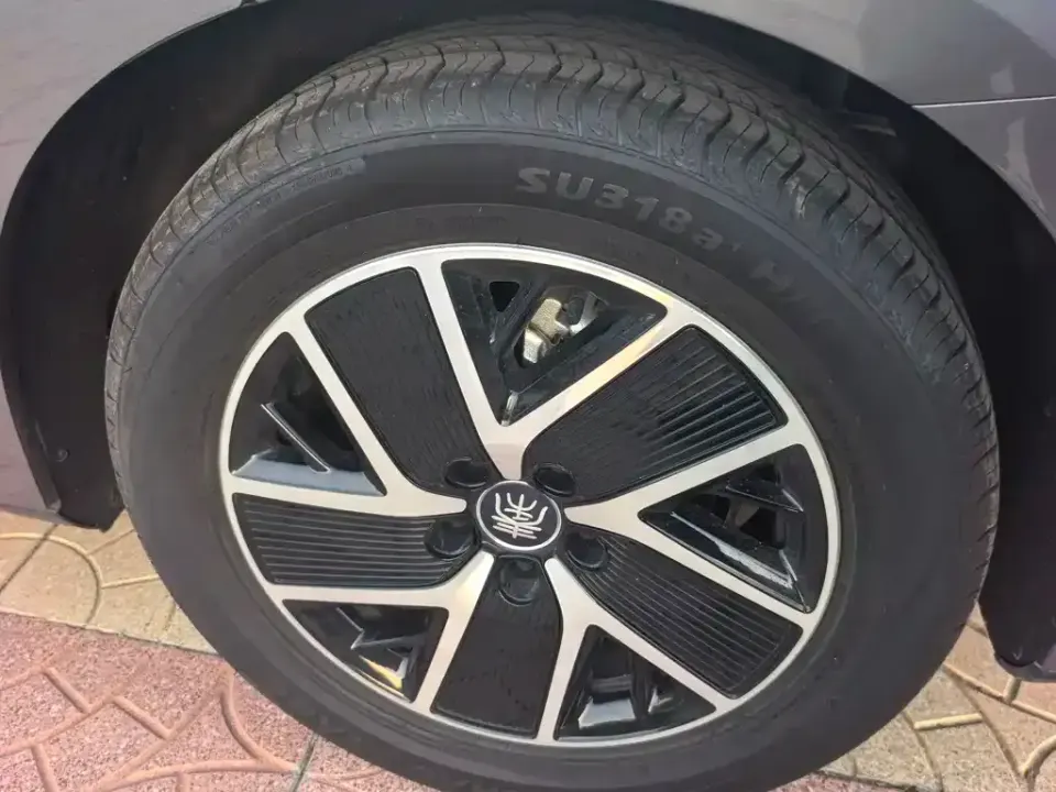 BYD Qin L