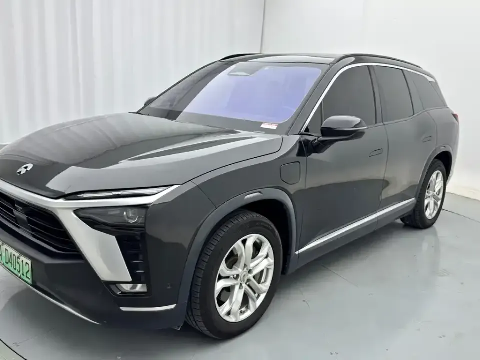 Nio ES8