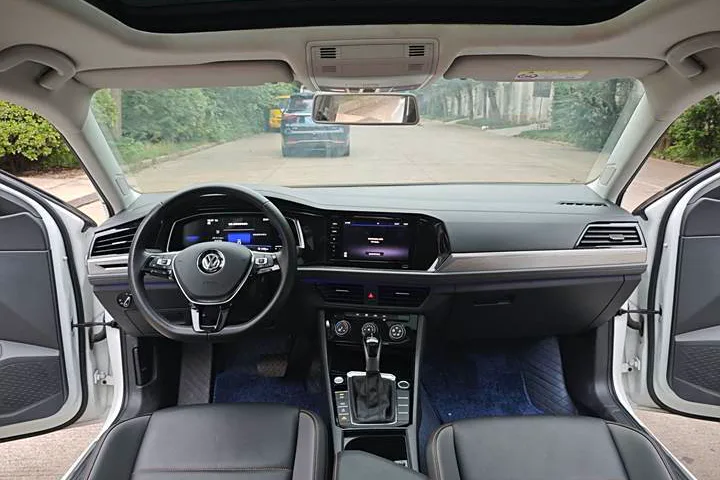 Volkswagen Sagitar