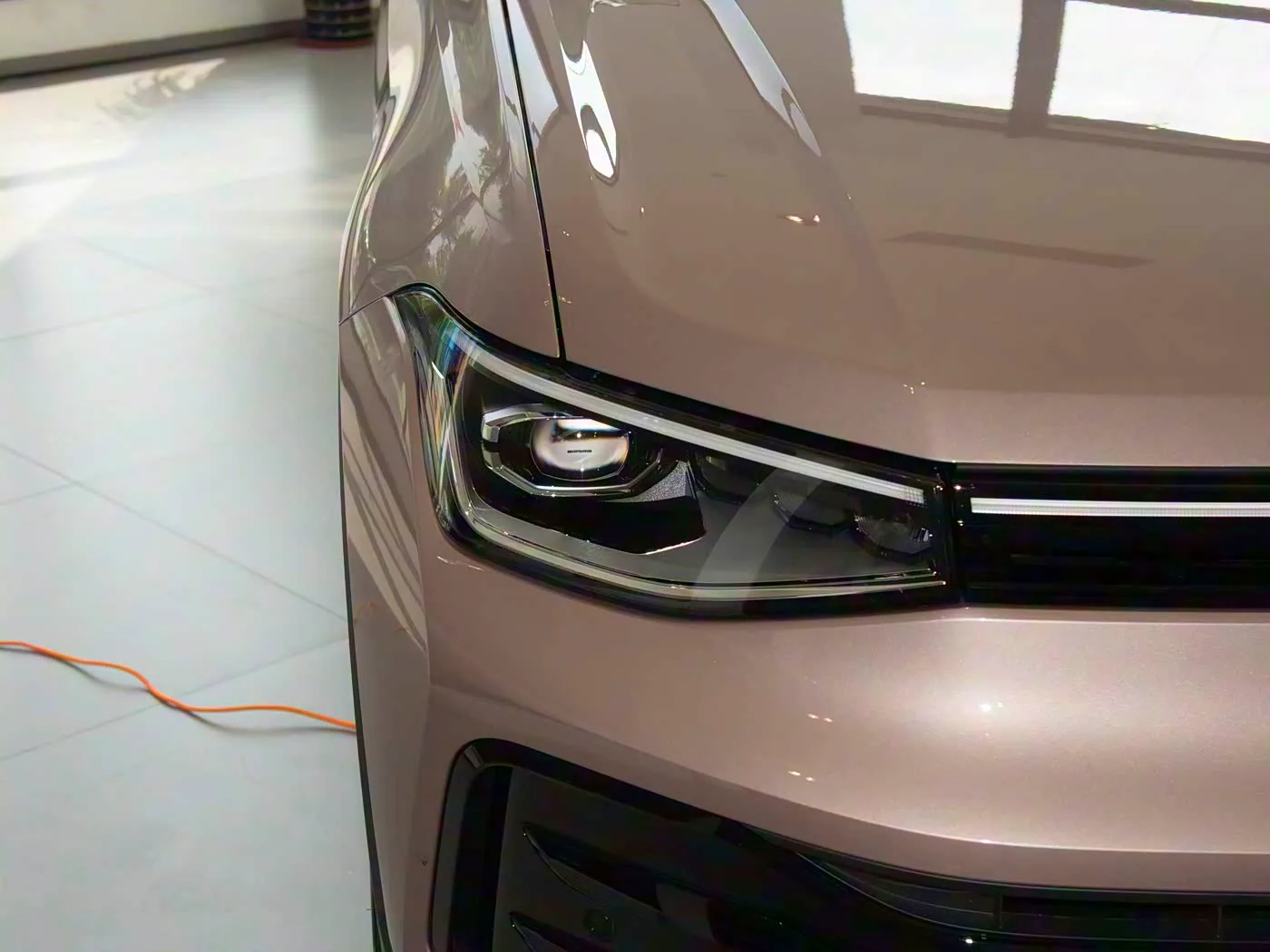 Volkswagen Tharu