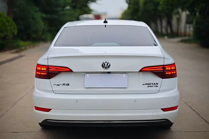 Volkswagen Sagitar