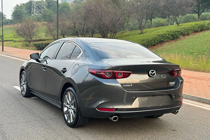 Mazda 3
