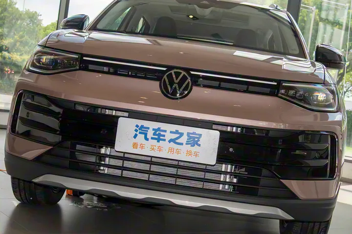 Volkswagen Tharu
